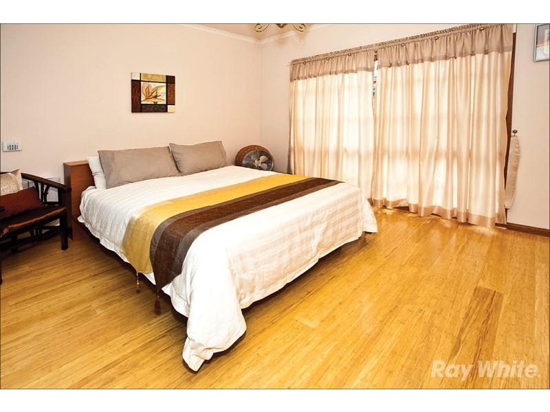 1/1 Rolls Court, Glen Waverley VIC 3150