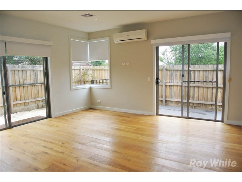 2/12 Everglade Avenue, Forest Hill VIC 3131