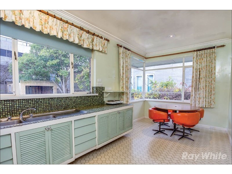 50 Montclair Avenue, Glen Waverley VIC 3150