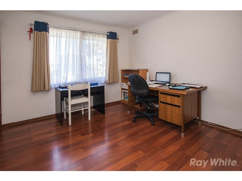 8 Bridgewater Way, Rowville VIC 3178