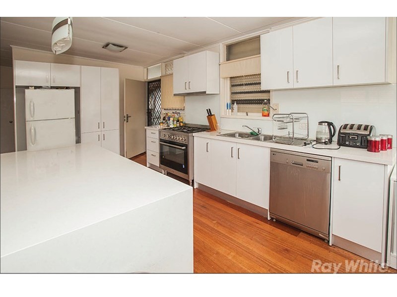 9 Adrian Street, Chadstone VIC 3148