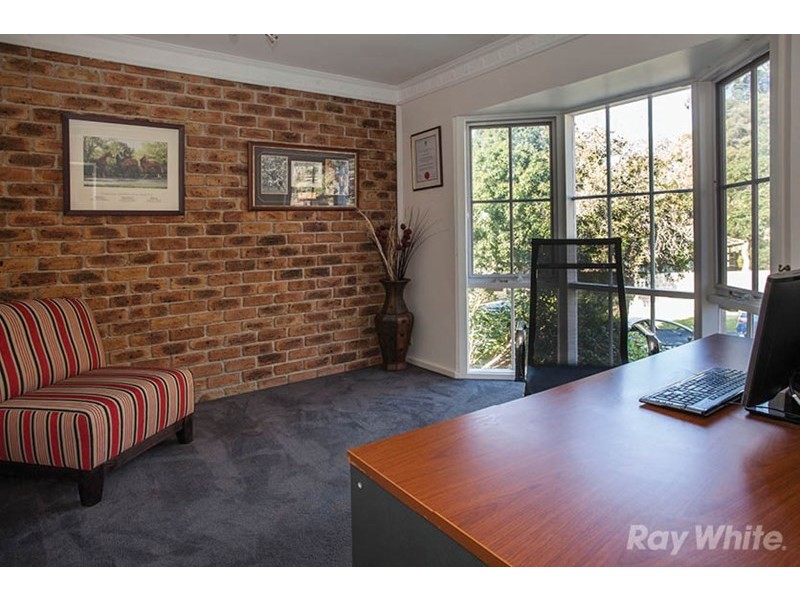 5 Alex Avenue, Wheelers Hill VIC 3150