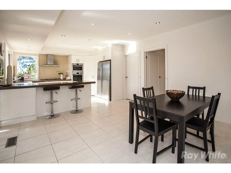 5 Alex Avenue, Wheelers Hill VIC 3150