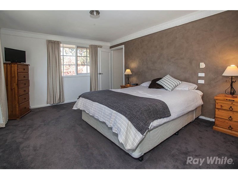 5 Alex Avenue, Wheelers Hill VIC 3150