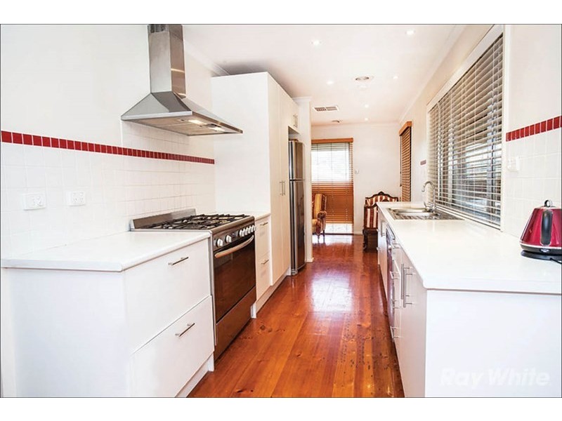 35 Amblecote Crescent, Mulgrave VIC 3170