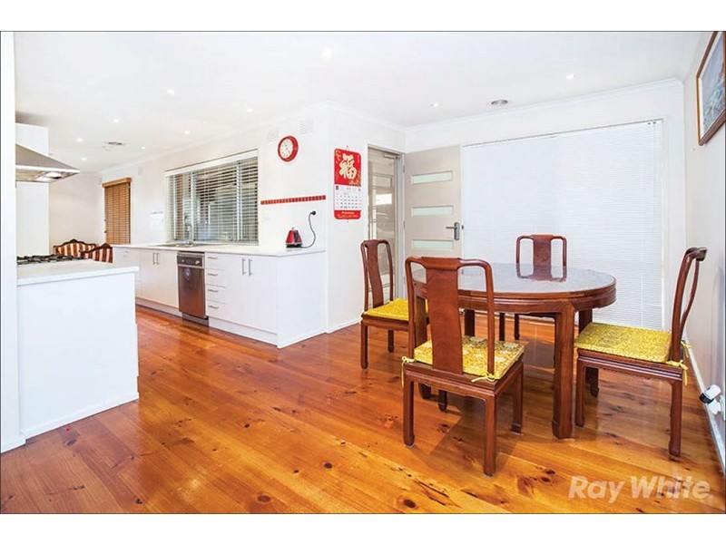 35 Amblecote Crescent, Mulgrave VIC 3170