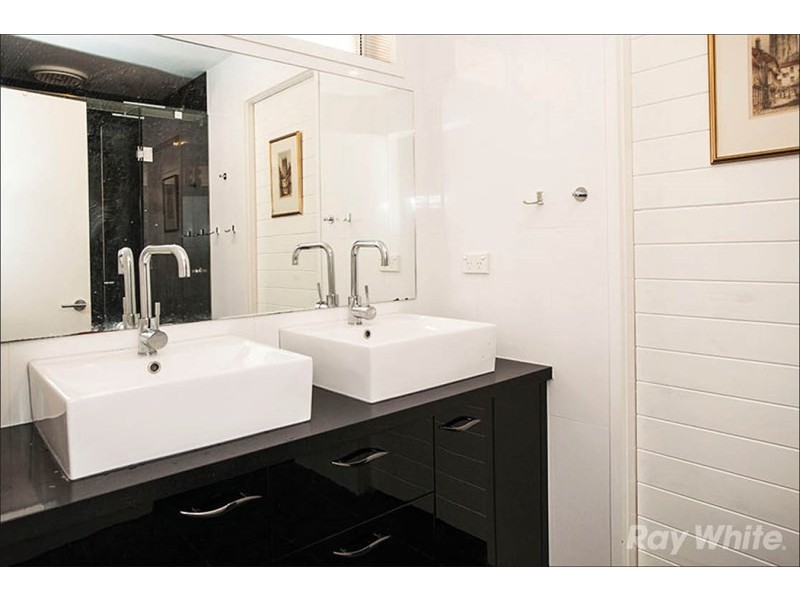 35 Amblecote Crescent, Mulgrave VIC 3170