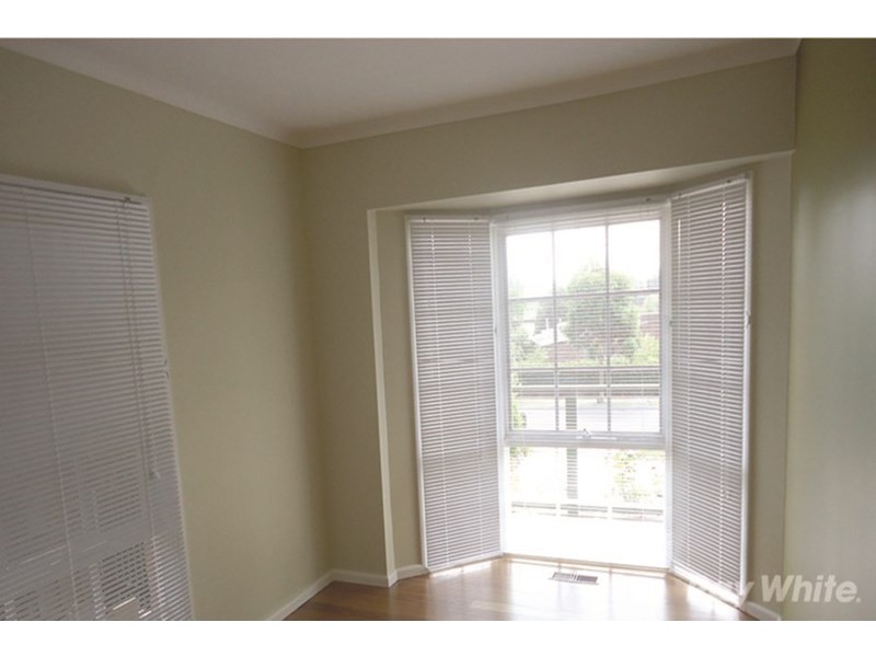 26 Lemana Crescent, Mount Waverley VIC 3149