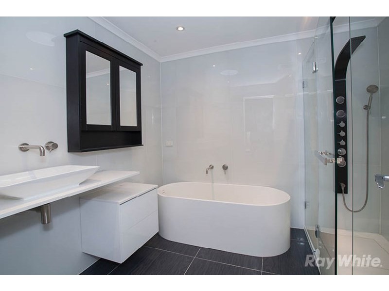 2/1 Station Place, Mount Waverley VIC 3149