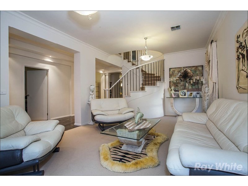 914 High Street Road, Glen Waverley VIC 3150