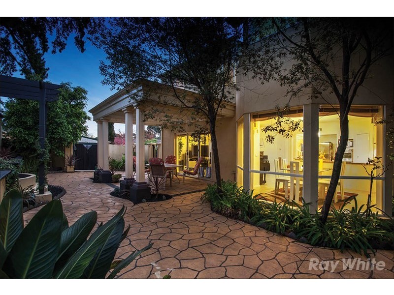 914 High Street Road, Glen Waverley VIC 3150