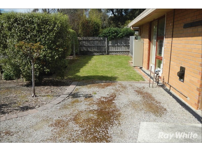 1/4 Batten Street, Glen Waverley VIC 3150