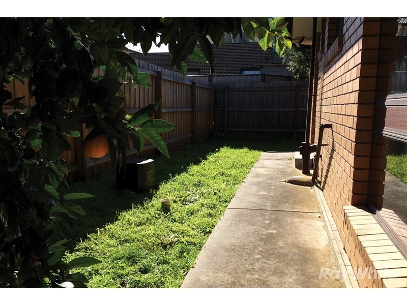 2/1 Beacon Street, Glen Waverley VIC 3150