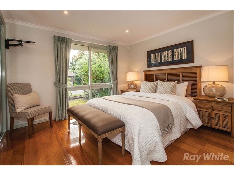 6 Calderwood Avenue, Wheelers Hill VIC 3150
