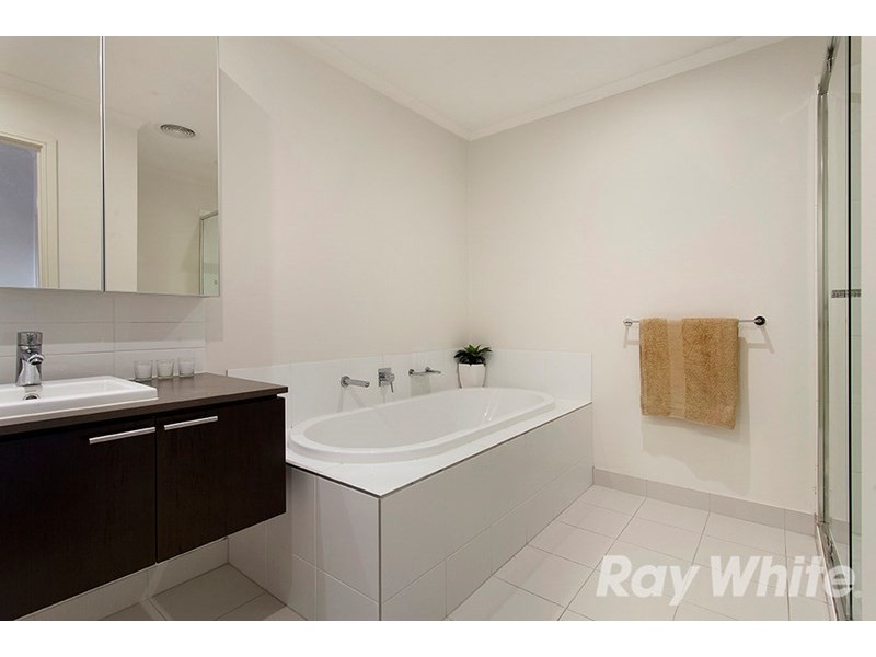 4 Peterleigh Place, Mulgrave VIC 3170