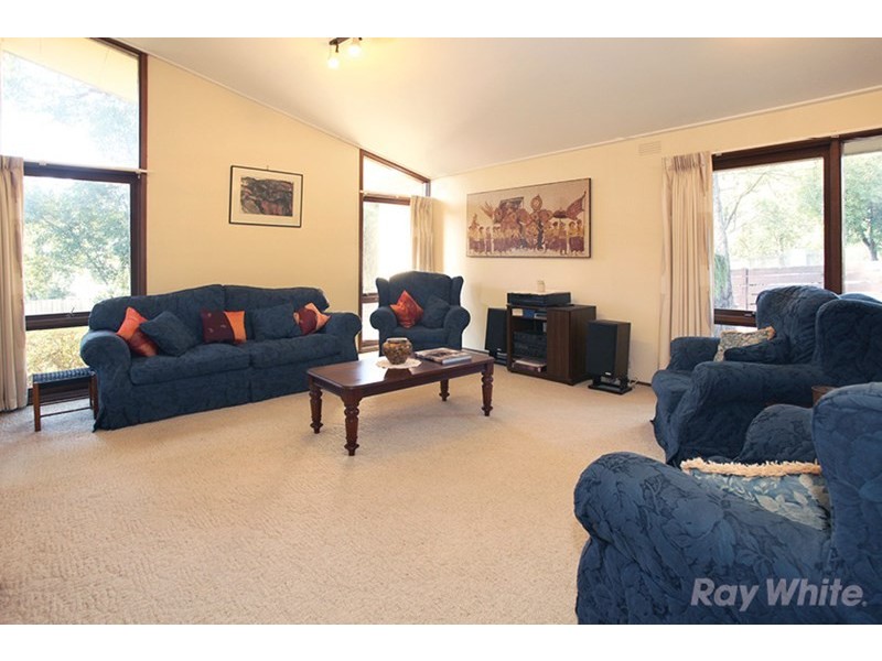 15 Compton Street, Glen Waverley VIC 3150