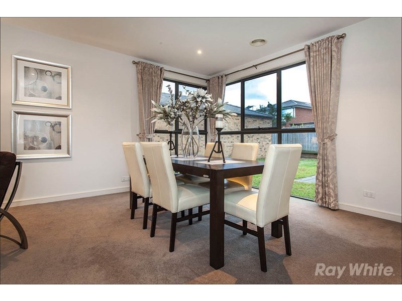 9 Beaconsfield Road, Mulgrave VIC 3170