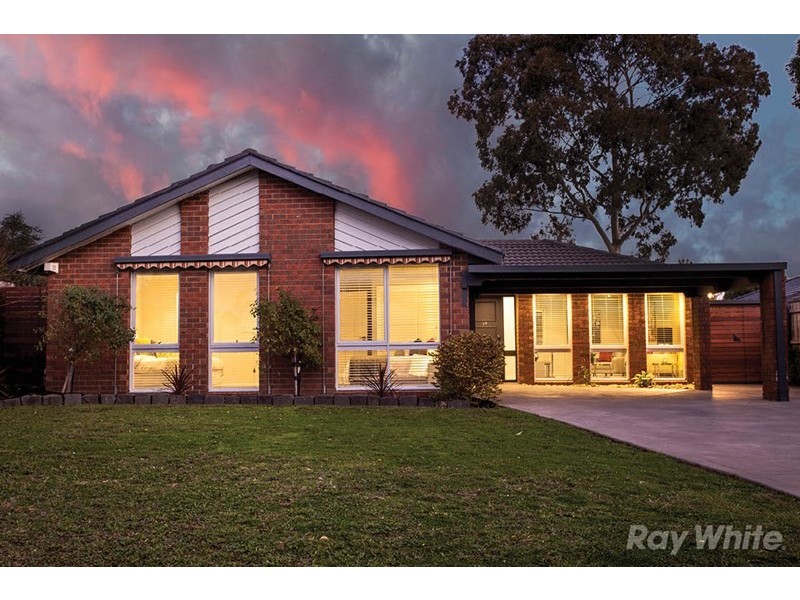 17 Brennan Drive, Wantirna South VIC 3152