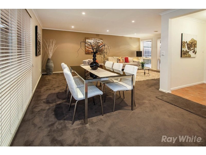 17 Brennan Drive, Wantirna South VIC 3152