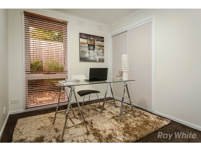 17 Brennan Drive, Wantirna South VIC 3152