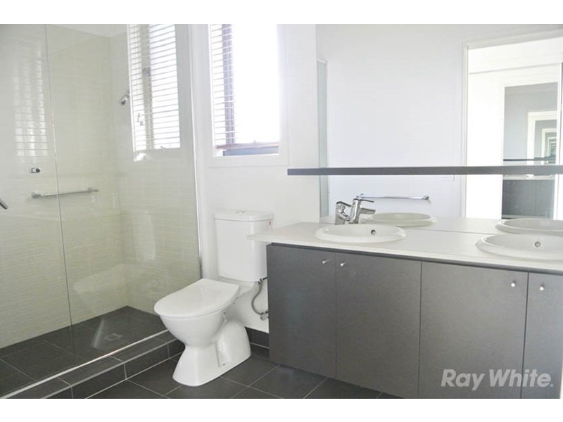 64 Stadium Circuit, Mulgrave VIC 3170