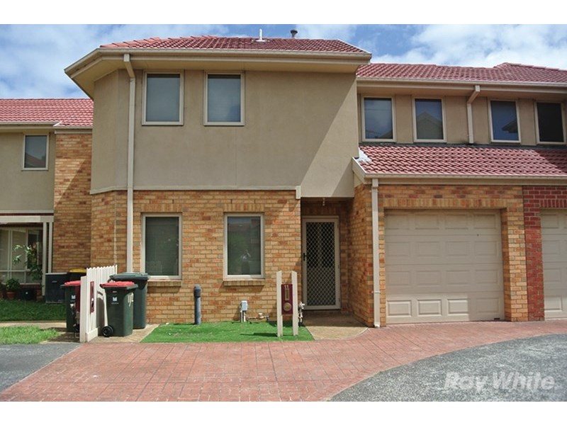 11/2 Mckelvie Court, Glen Waverley VIC 3150