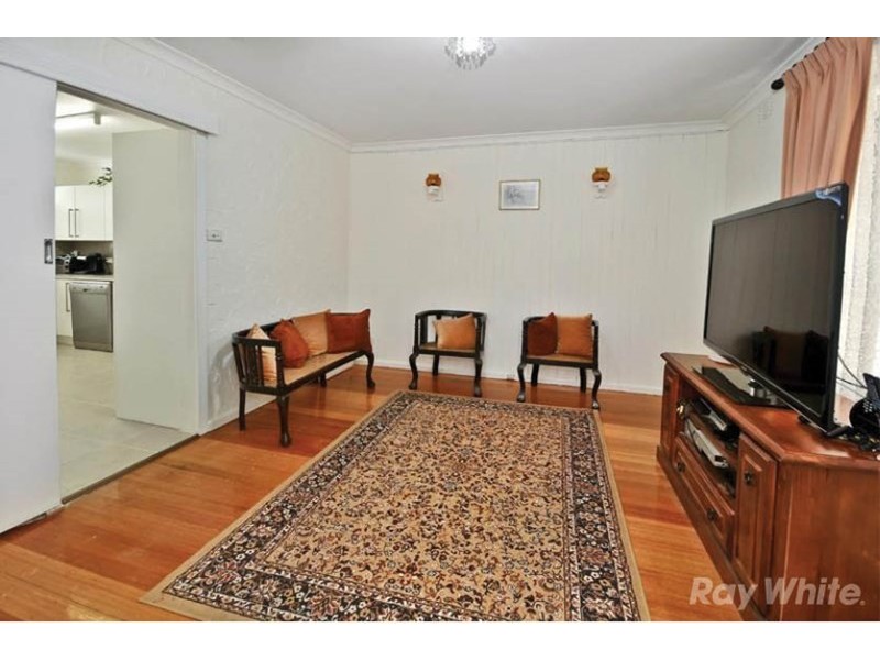 32 Brandon Park Drive, Wheelers Hill VIC 3150