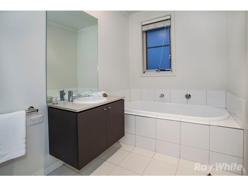 2 Malone Grove, Mulgrave VIC 3170