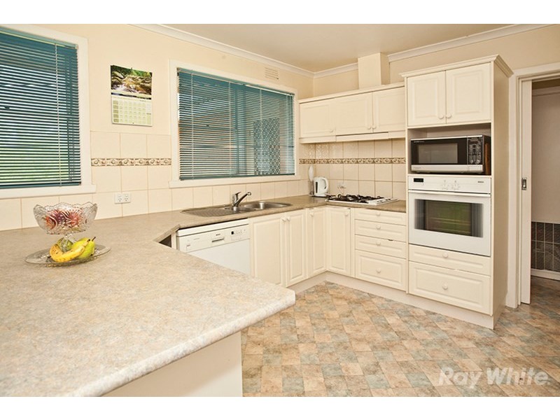 45 Hillview Crescent, Mount Waverley VIC 3149