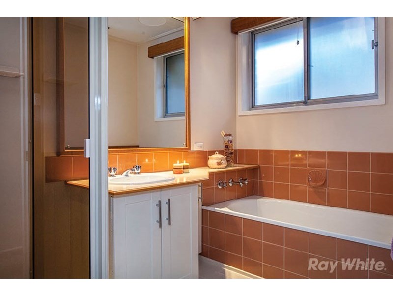 2 Walnut Court, Mulgrave VIC 3170