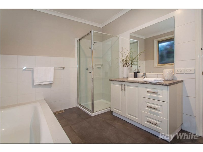 2/10 Mountain Crescent, Mulgrave VIC 3170