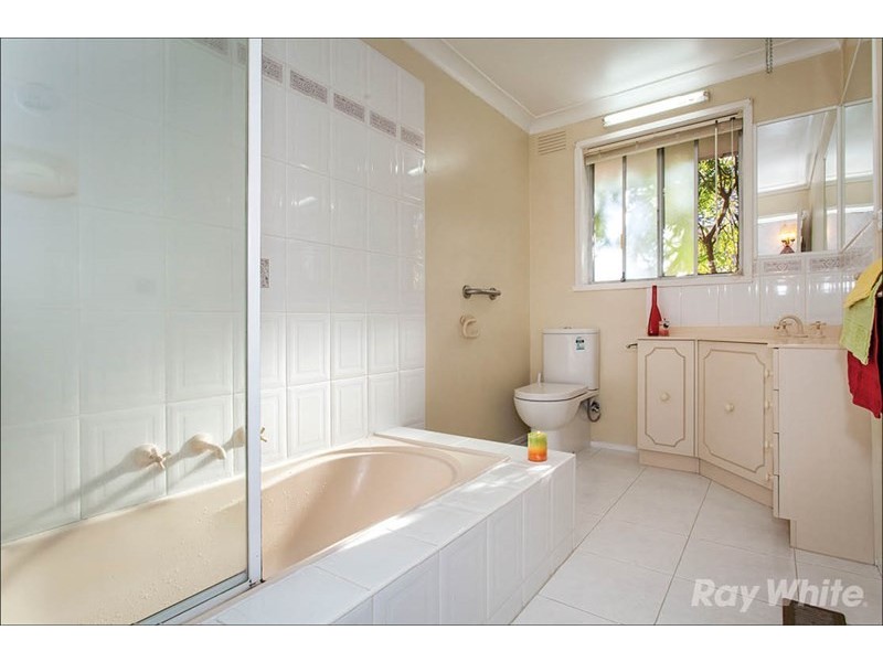 30 Denver Crescent, Mulgrave VIC 3170