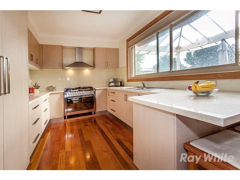 2/28 Diosma Drive, Glen Waverley VIC 3150