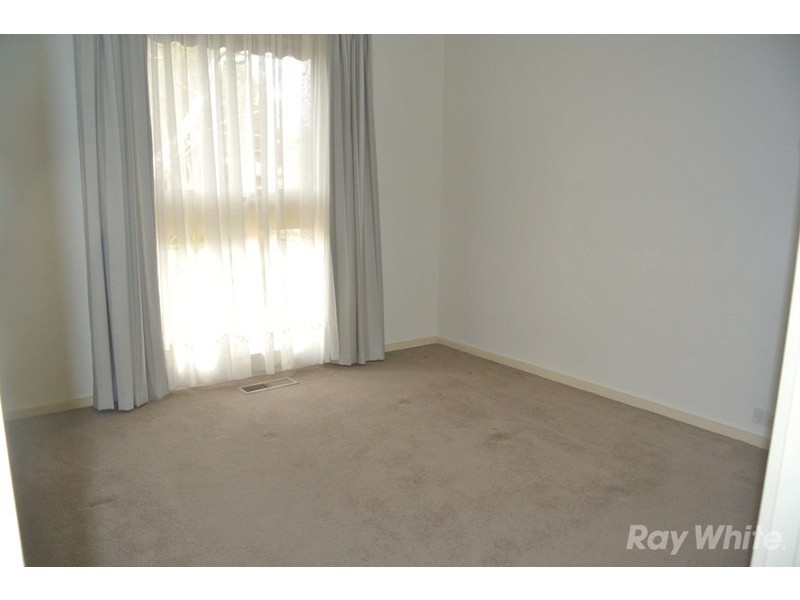 54 Banbury Street, Burwood East VIC 3151