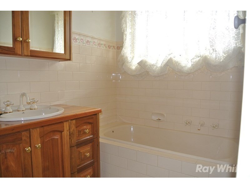 54 Banbury Street, Burwood East VIC 3151