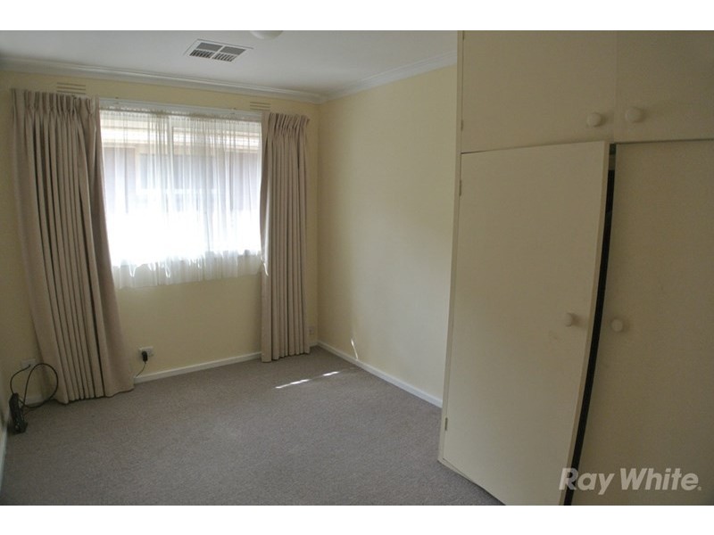 4 Sandowen Avenue, Burwood East VIC 3151