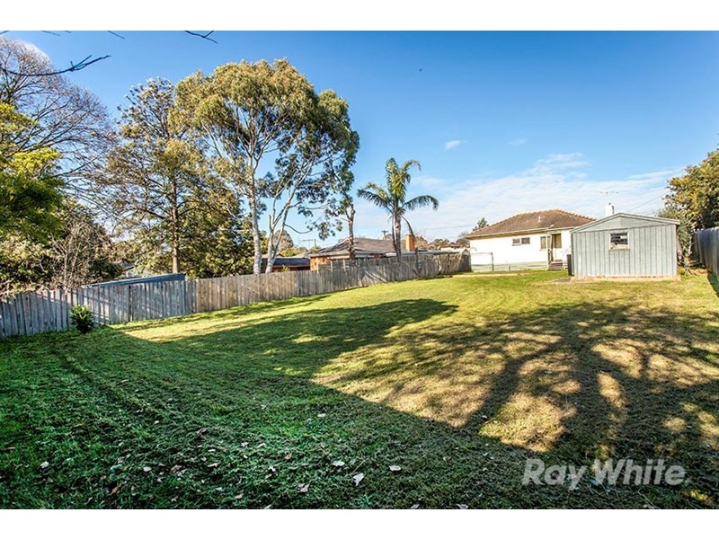 19 Farleigh Avenue, Burwood VIC 3125
