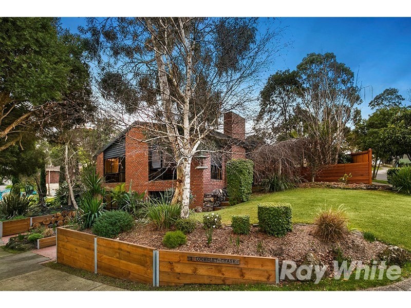 1 Locksley Chase, Vermont VIC 3133