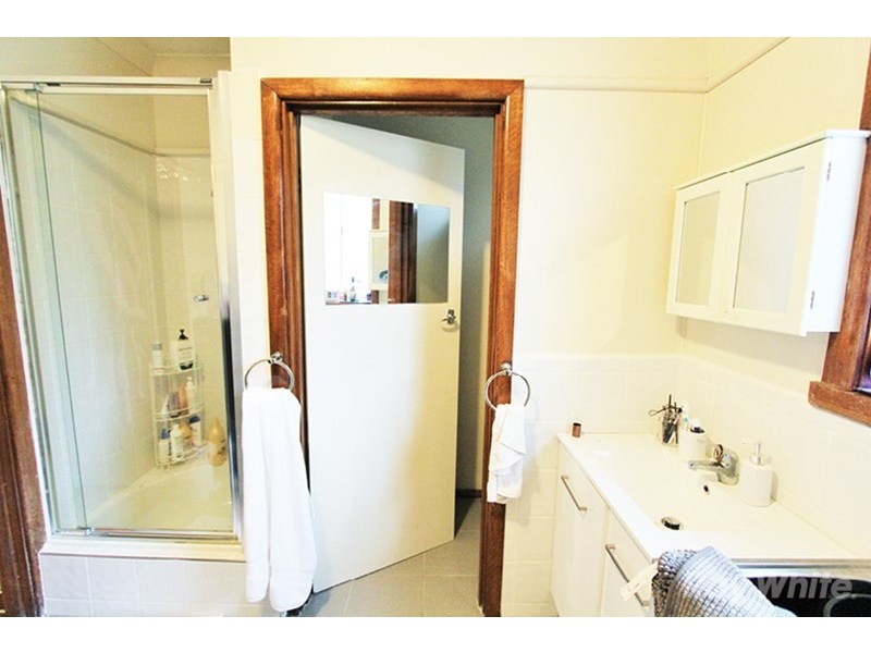 2 Wattle Street, Springvale VIC 3171