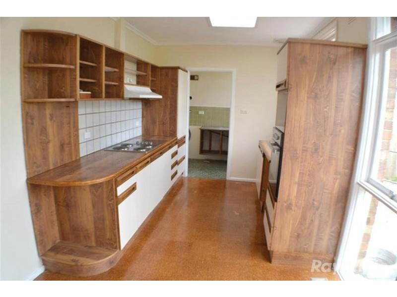 21 Pinewood Drive, Mount Waverley VIC 3149