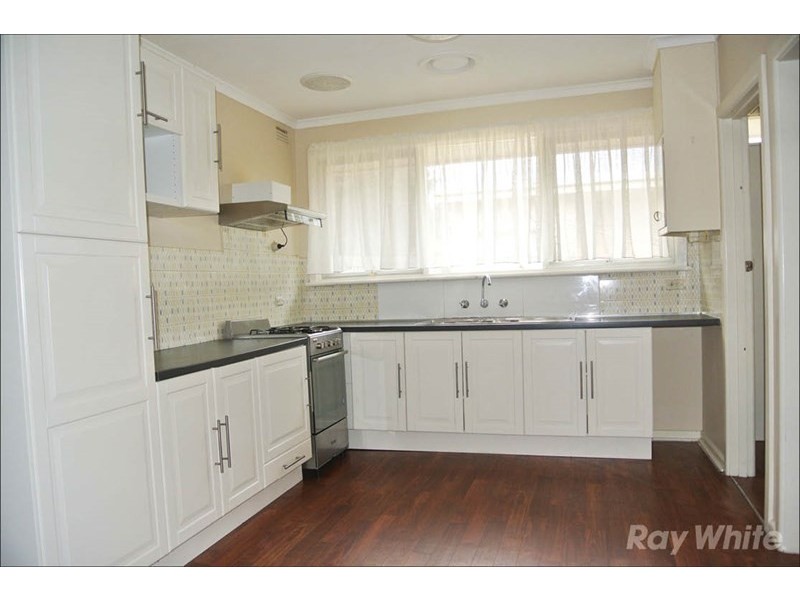 49 Folkestone Road, Glen Waverley VIC 3150