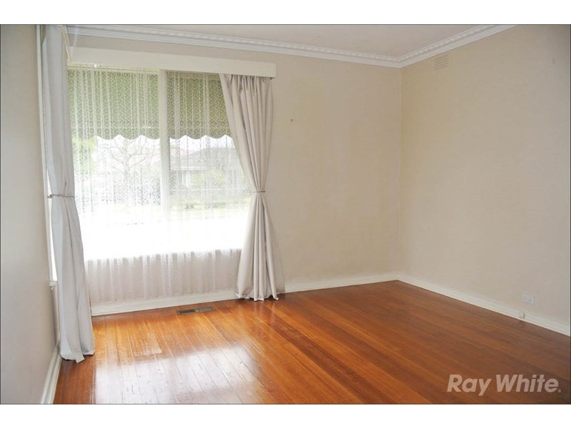 49 Folkestone Road, Glen Waverley VIC 3150