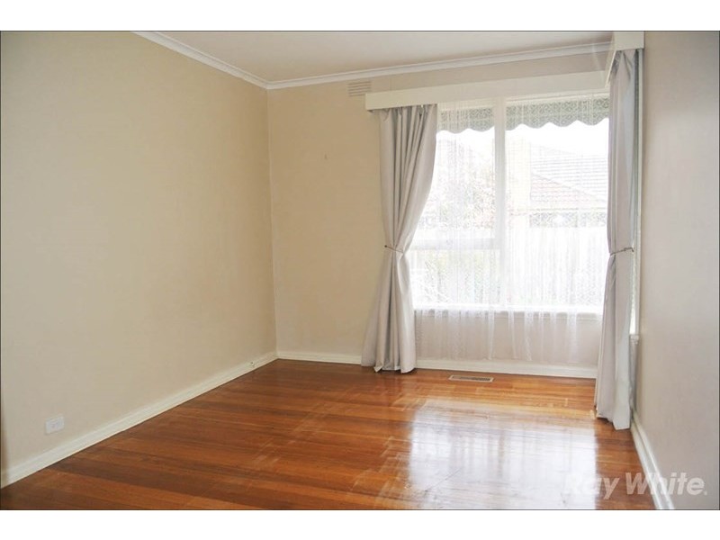 49 Folkestone Road, Glen Waverley VIC 3150