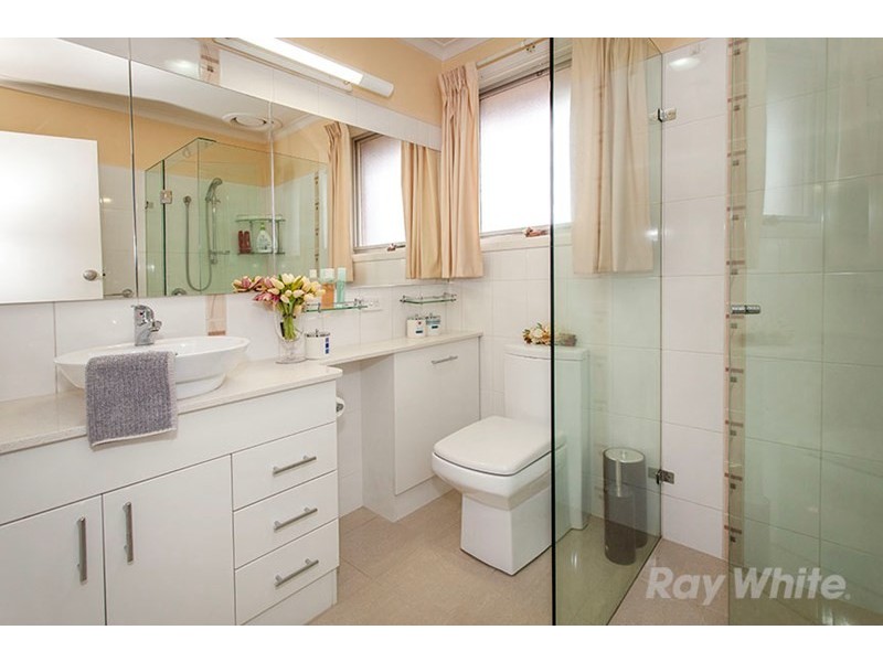 15 Baranbali Drive, Vermont South VIC 3133