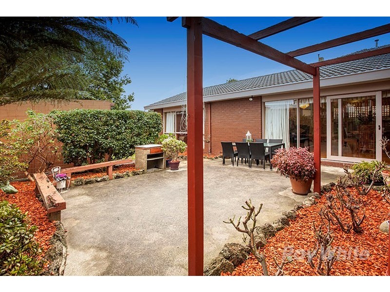15 Baranbali Drive, Vermont South VIC 3133