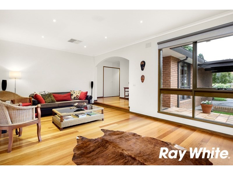 76 King Arthur Drive, Glen Waverley VIC 3150
