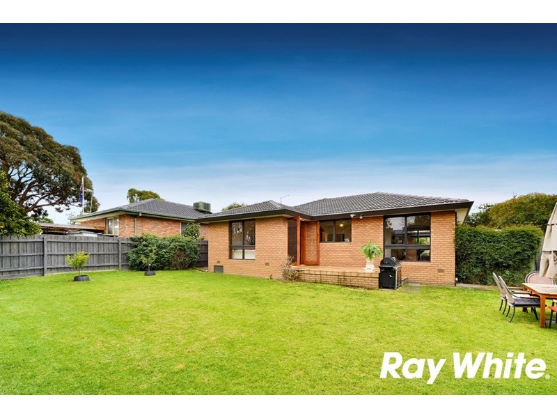 76 King Arthur Drive, Glen Waverley VIC 3150