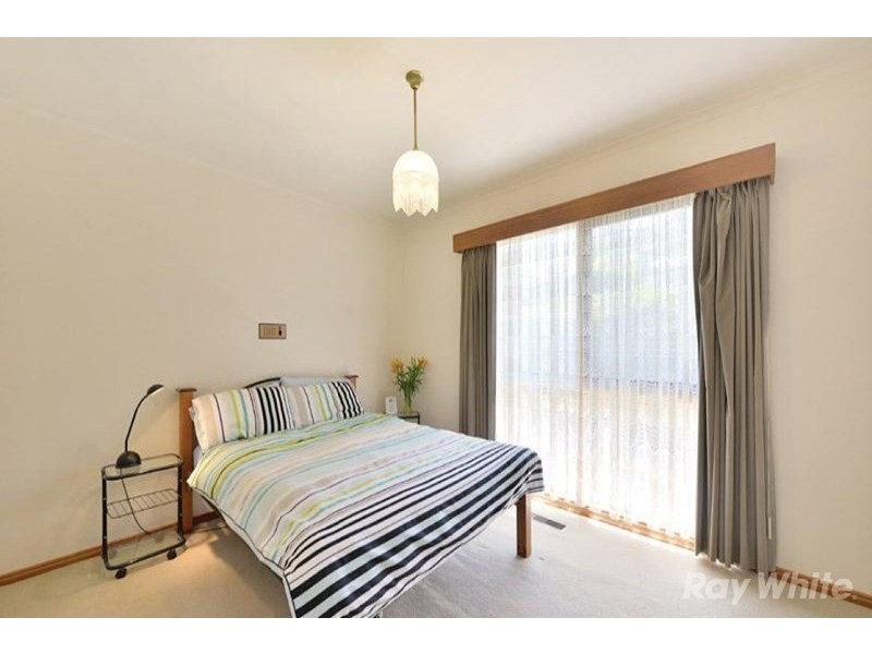 2/106 Whalley Drive, Wheelers Hill VIC 3150