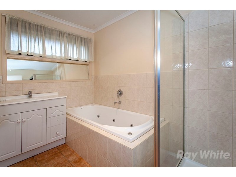 29 Loxton Avenue, Wantirna South VIC 3152