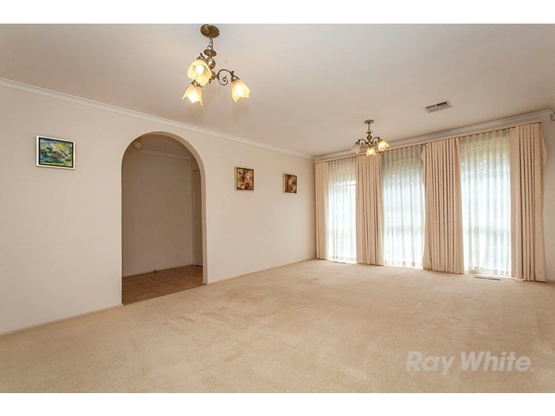 29 Loxton Avenue, Wantirna South VIC 3152